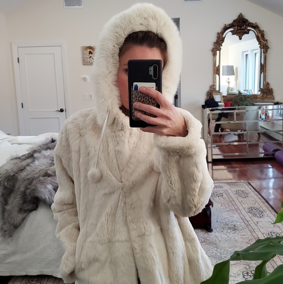 images by Damselle Jackets & Blazers - Beautiful white fur jacket with hood